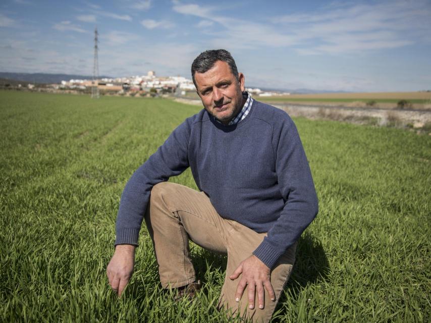 Blas Jiménez, 20 años de profesional. Toda la vida en el campo. Es Ingeniero Técnico Agrícola. Lleva 150 hectáreas. Tiene la mitad dedicadas al trigo duro.