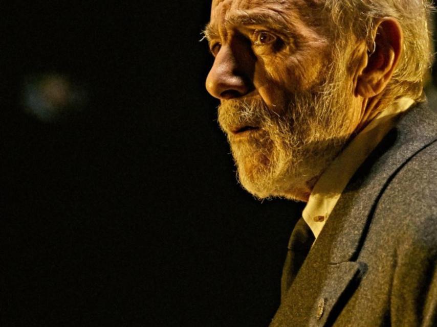 José Luis Gómez en su obra Unamuno: venceréis pero no convenceréis, en el Teatro de la Abadía.