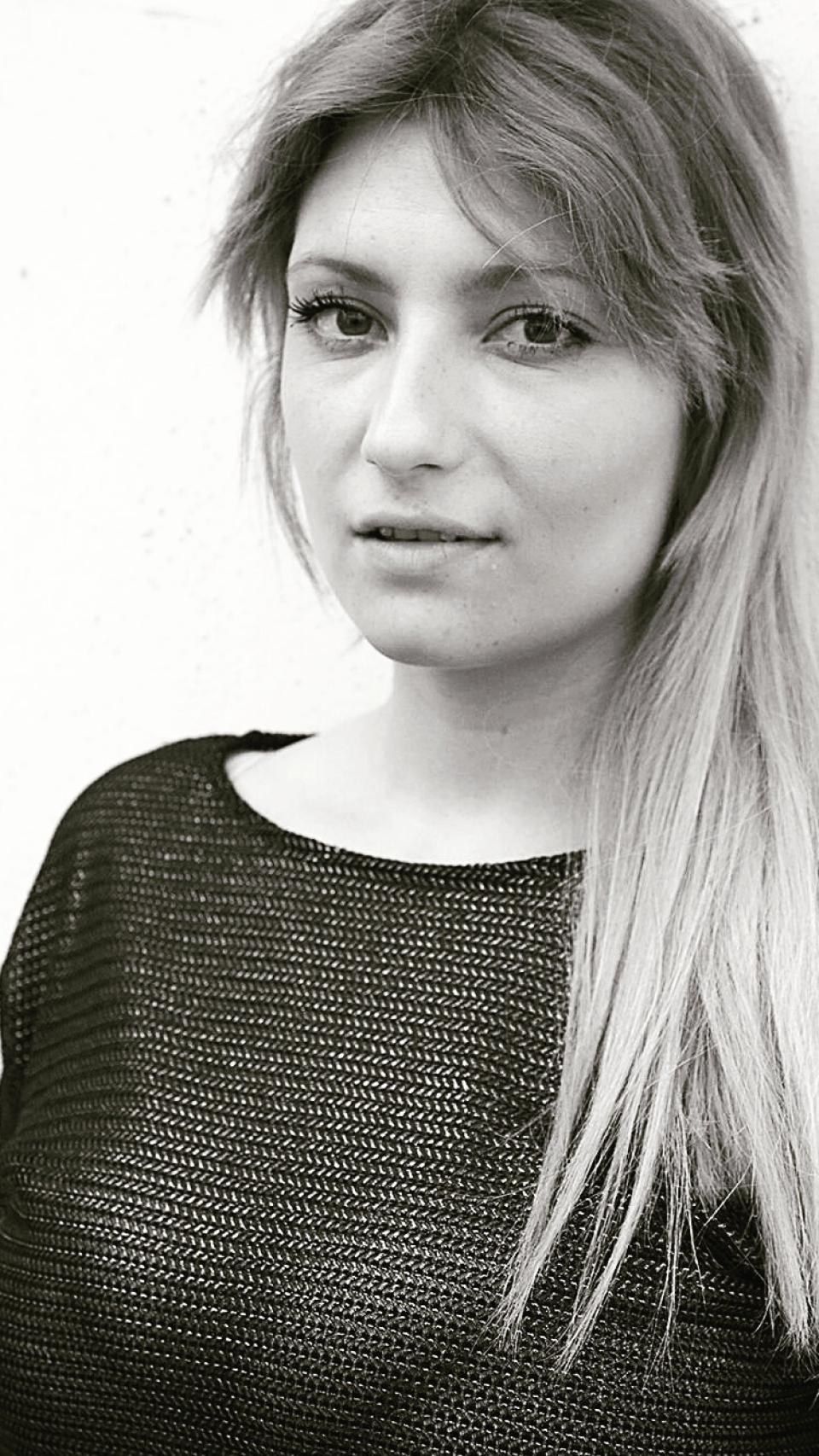 Lucía Fernández lleva año y medio dedicándose a la industria.