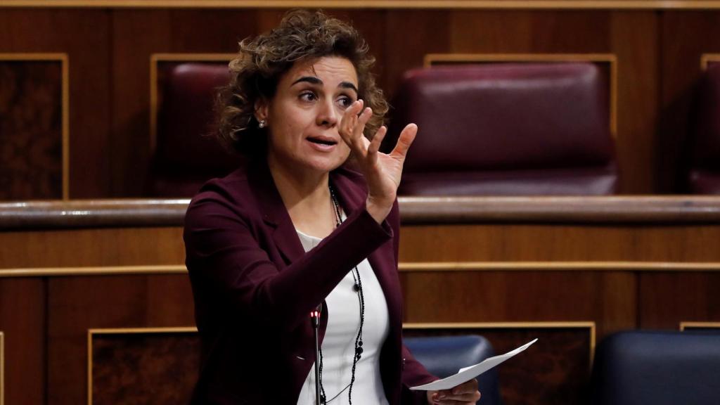 La ministra de Sanidad, Dolors Montserrat, en el Congreso.