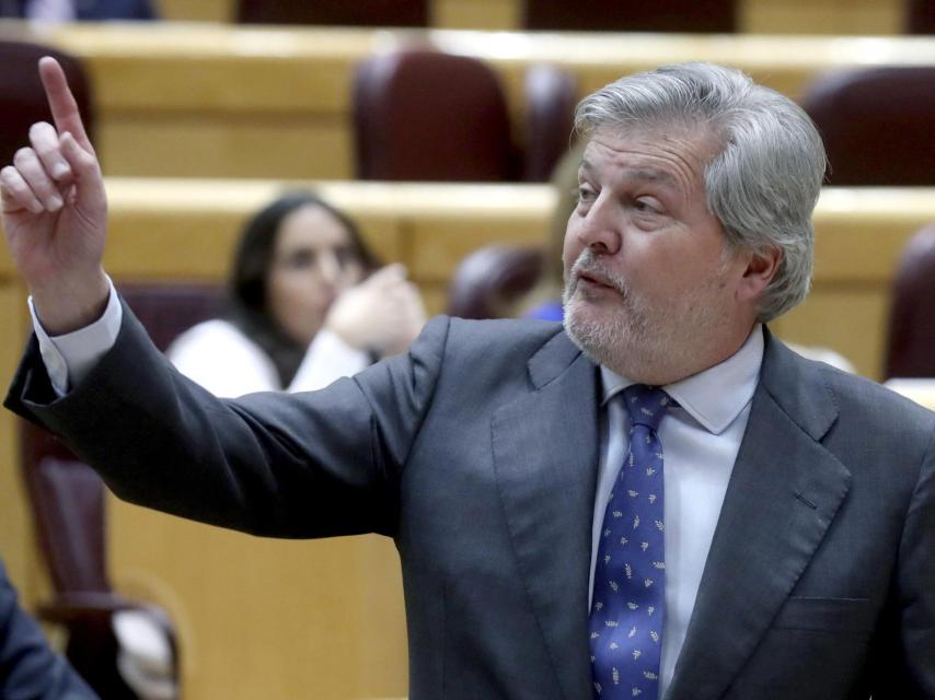 El ministro de Educación, Íñigo Méndez de Vigo, durante la sesión de control al Gobierno celebrada este martes.