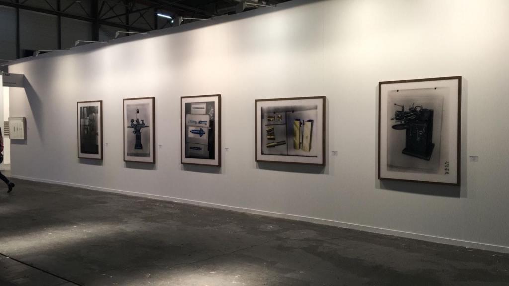 La pared de Sierra, con obra de Thomas Ruff puesta por su galerista.