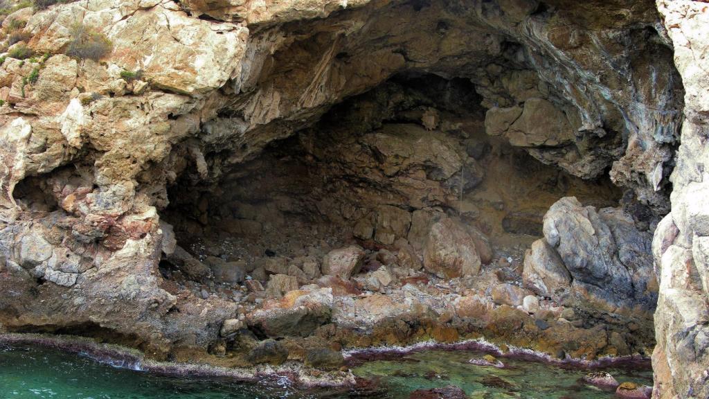 La cueva de los Aviones.