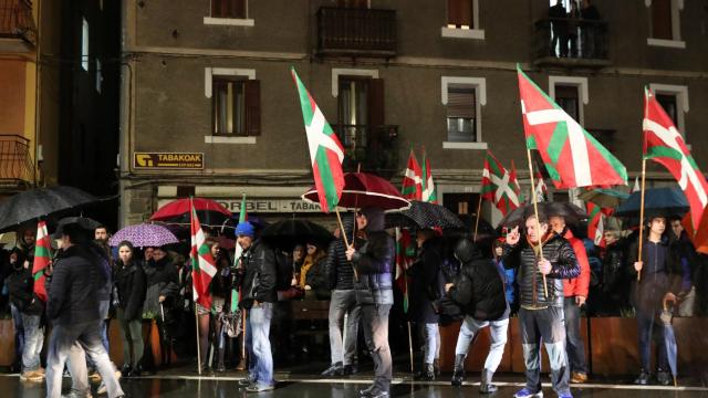 Recibimiento de los etarras Ignacio Otaño e Iñaki Igerategi, en la localidad de Andoain.