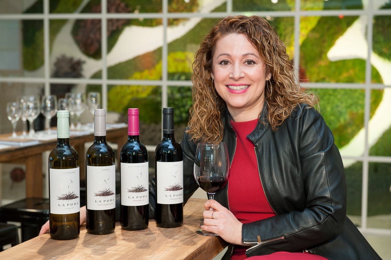 Almudena Alberca, enologa vinos LA PODA_01