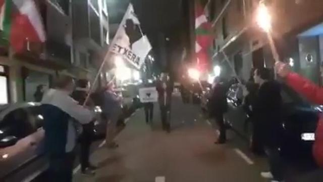 Lander Maruri, asesino de un guardia civil en 1997, recibido con honores en Santurce.