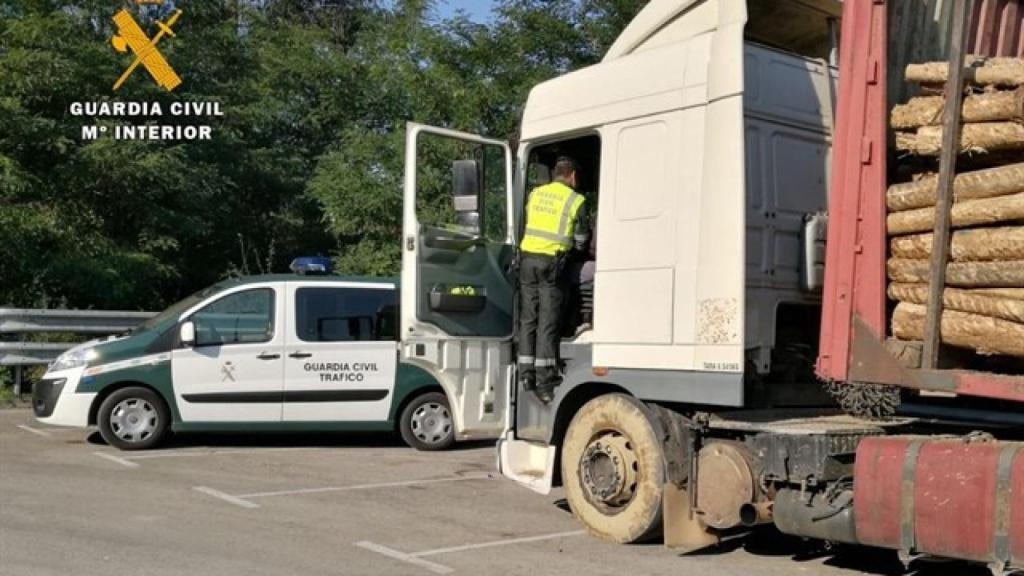 guardia civil camiones