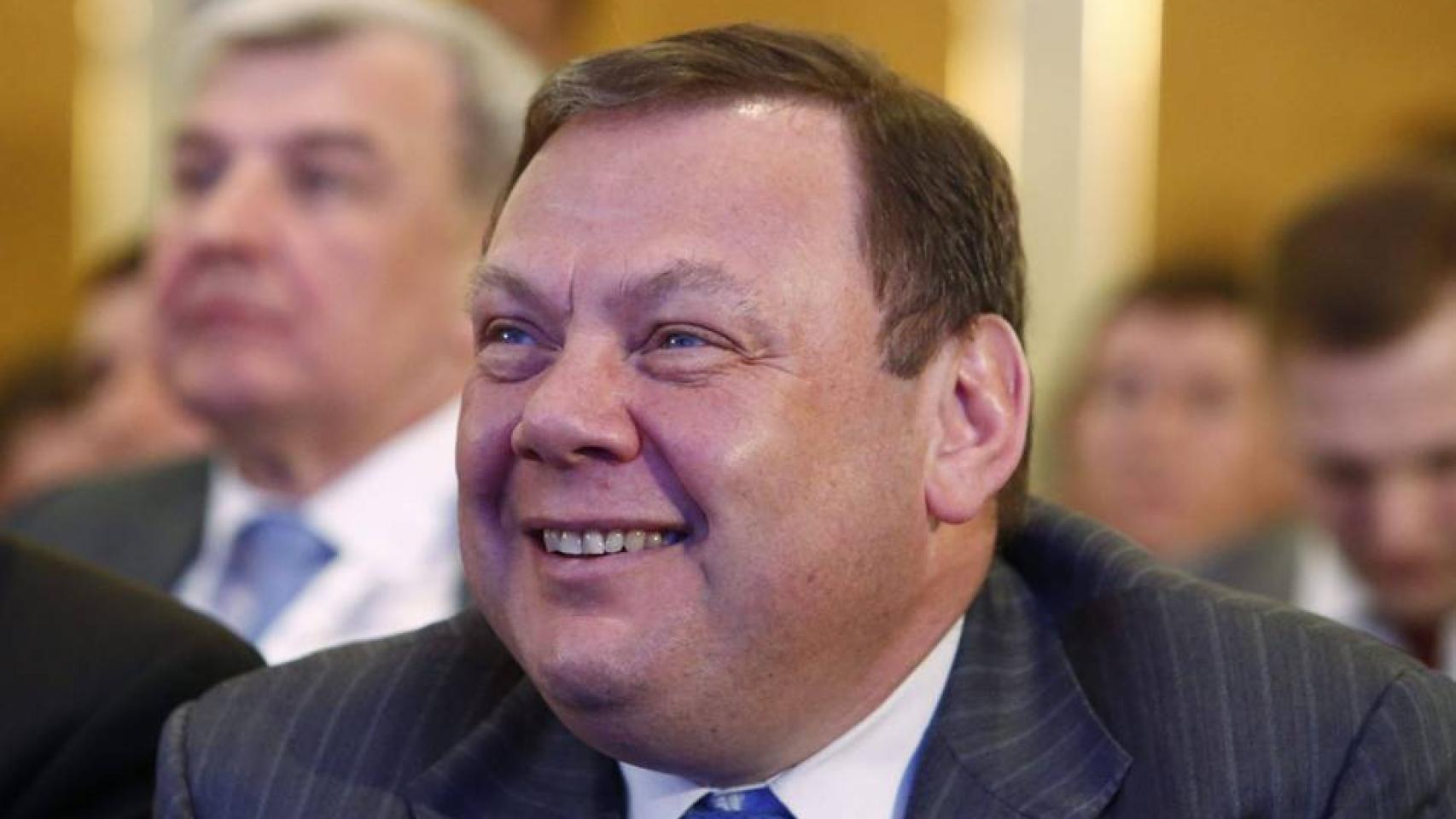 El ruso Mikhail Fridman, con la ayuda de Goldman Sachs, llega al 25% en Dia y evalúa superar el 30% y lanzar una OPA.