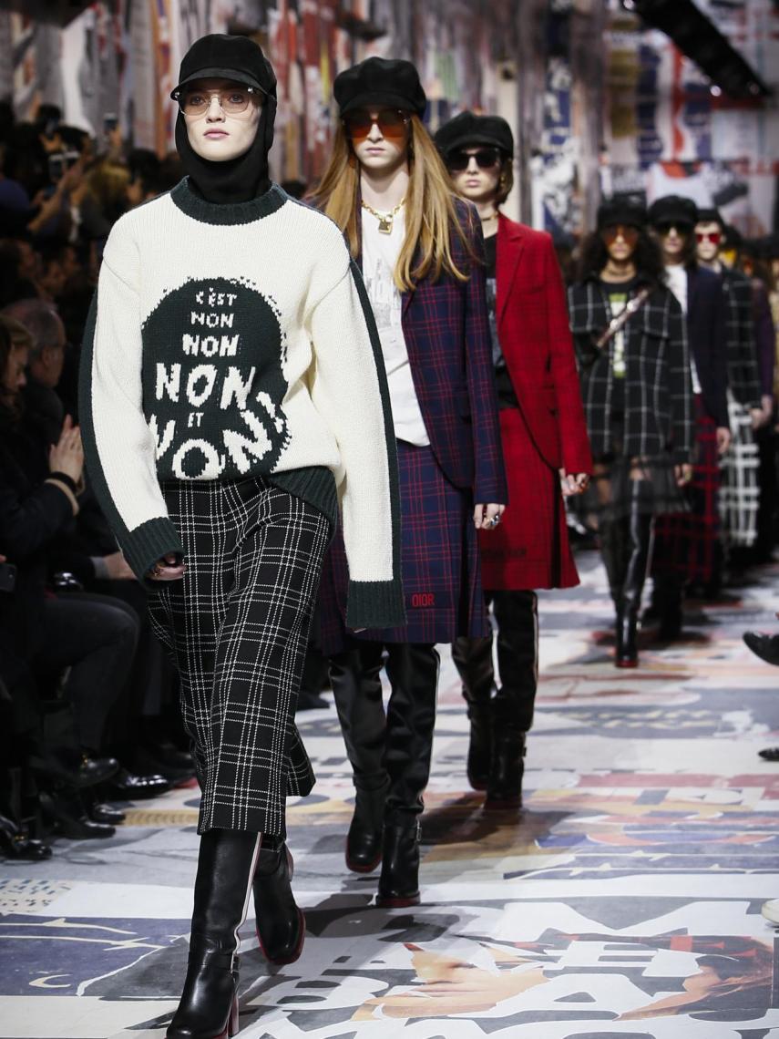 Carrusel del desfile de Dior en París.