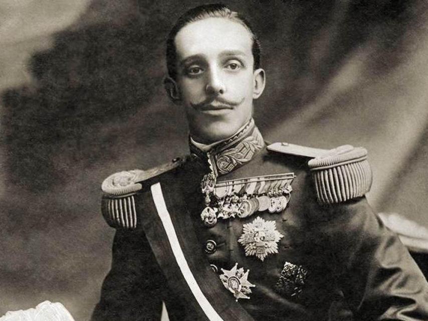 El monarca Alfonso XIII.