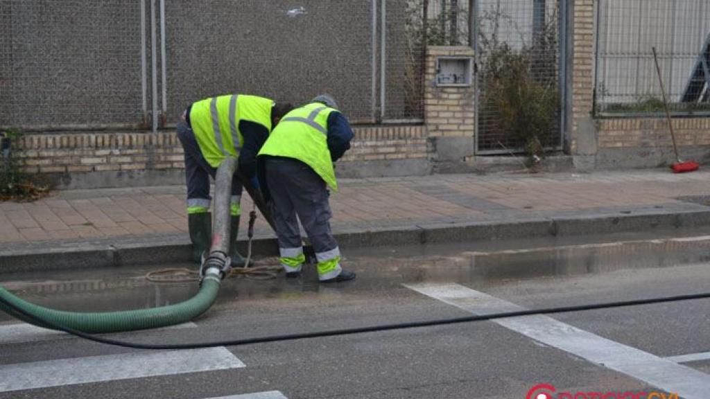 valladolid-averia-tuberia-avenida-de-zamora-agua-5
