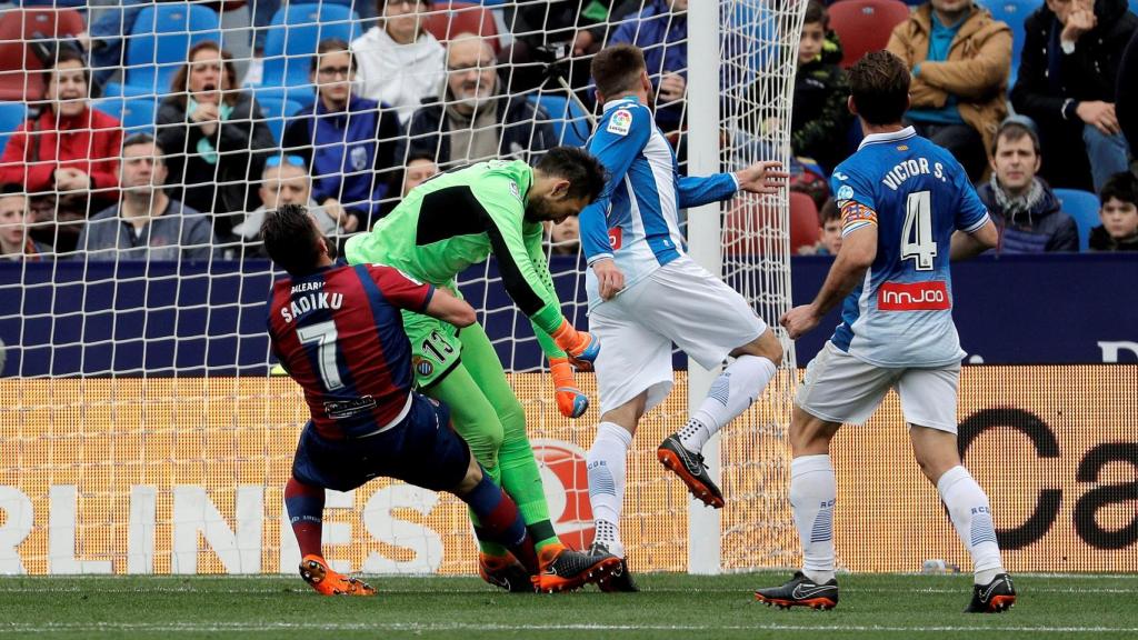 Así fue el golpe entre Diego López y Sadiku.