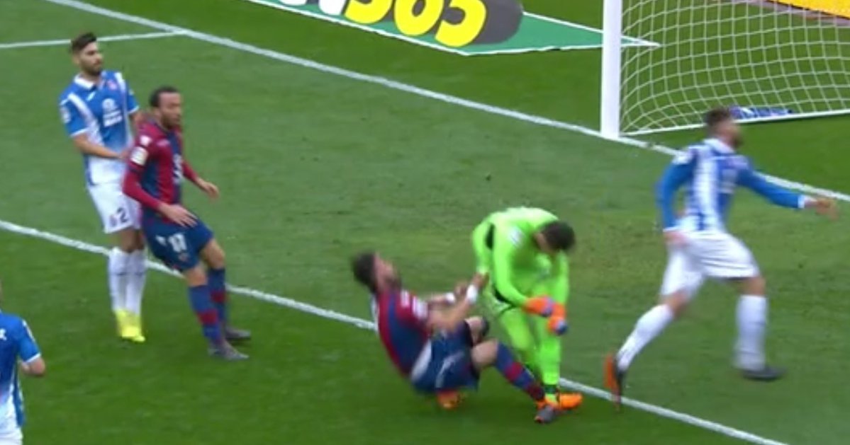 Diego López, trasladado al hospital por un traumatismo craneal