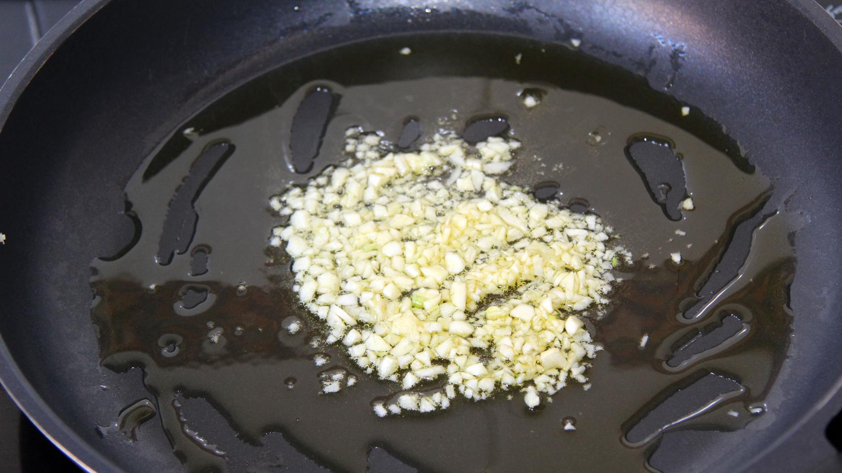 LASAÑA DE CORDERO Y VERDURAS CON BECHAMEL DE CURRY 01