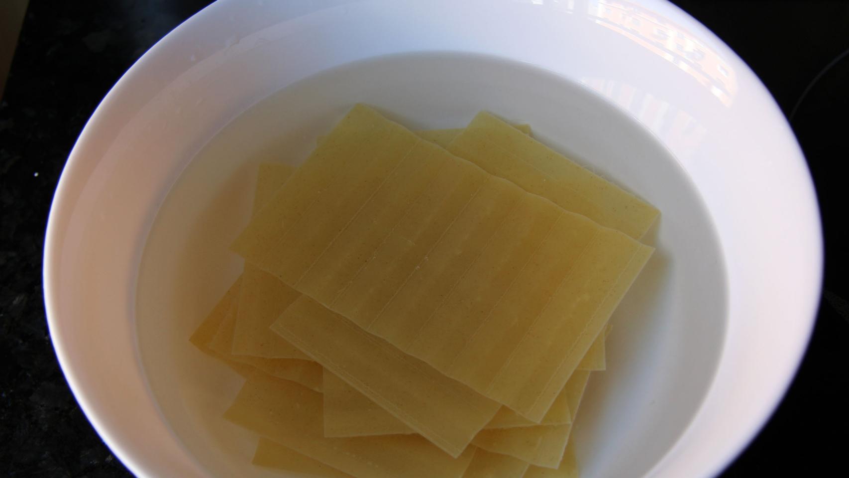 LASAÑA DE CORDERO Y VERDURAS CON BECHAMEL DE CURRY 09