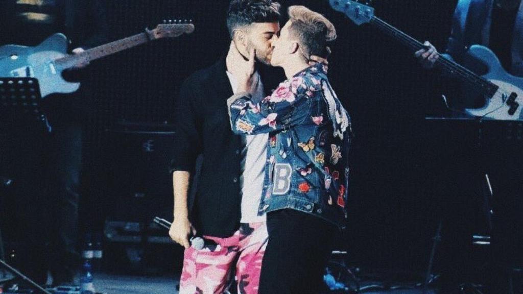 'OT': Decenas de personas salen del armario tras el beso de Agoney y Raoul en el Palau