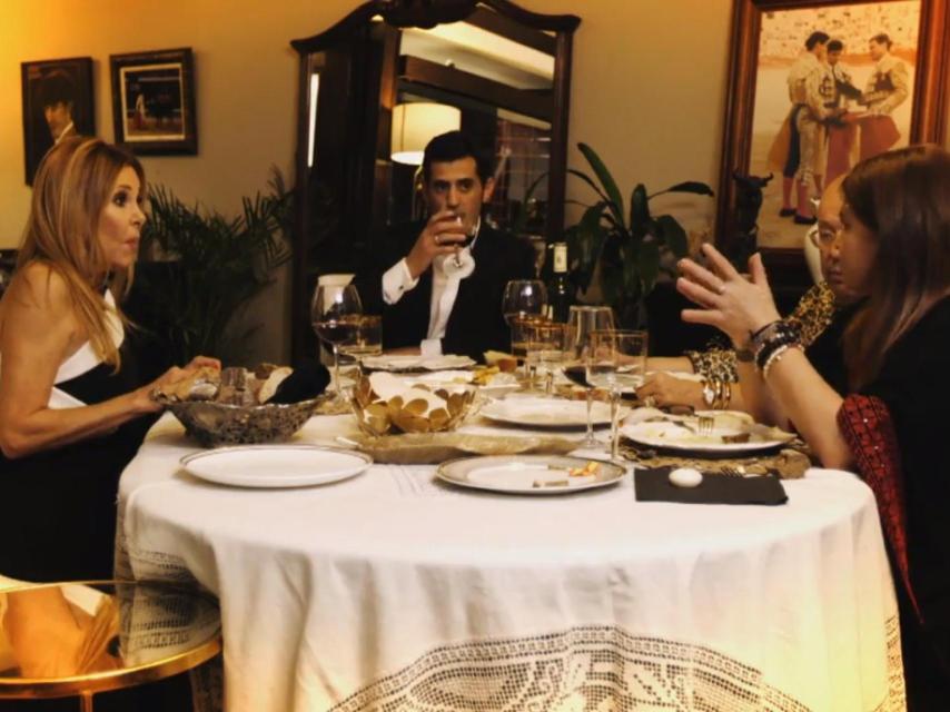 Fotograma de 'Ven a cenar conmigo'.