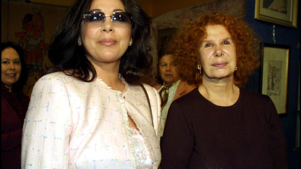 Isabel Pantoja junto a la Duquesa de Alba en la entrega de las Medallas.