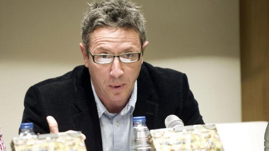 Pacto de silencio en las TV: censuran el libro del ex de Letizia