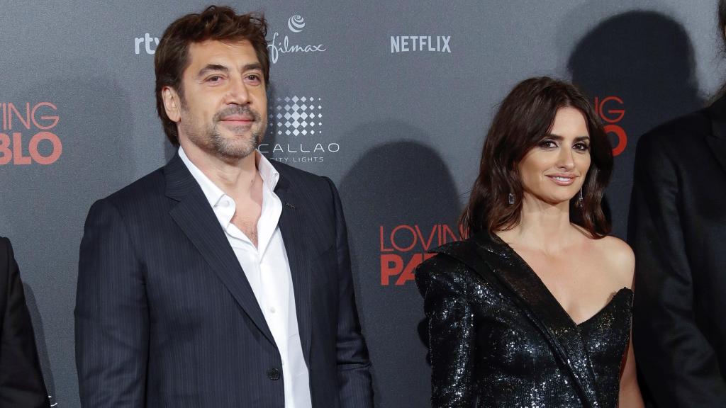 Javier Bardem junto a Penélope en la presentación.