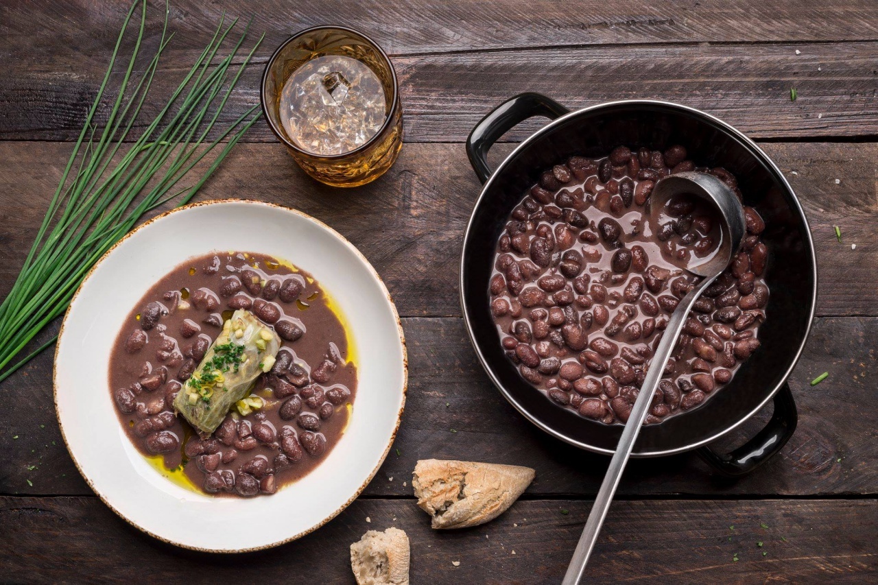 Alubias de Tolosa con sus sacramentos en hoja de col