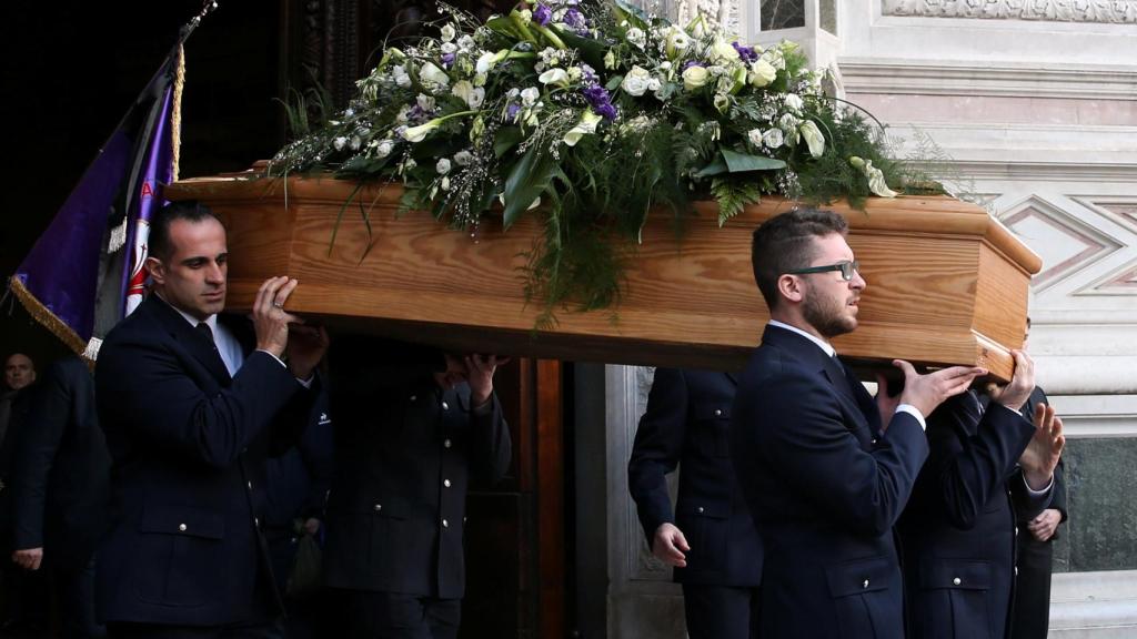 El féretro con los restos mortales de Astori.