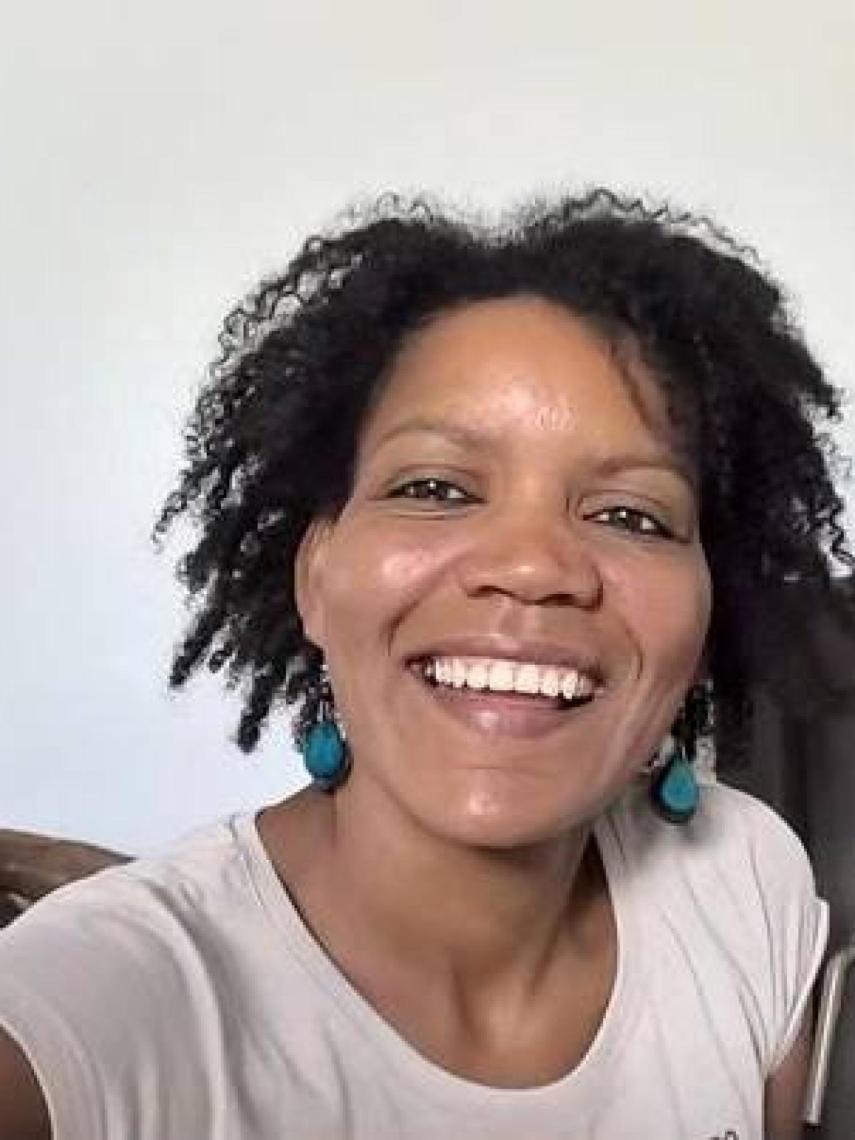 Ana Julia, nacida en República Domicana, es la actual pareja sentimental del padre de Gabriel.