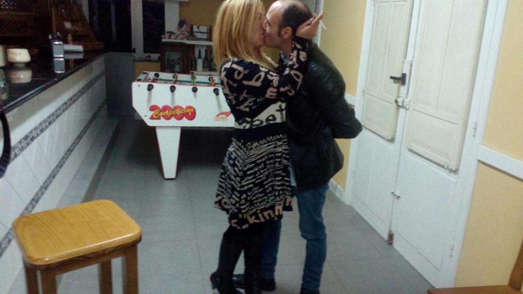 El beso de la muerte de Paz Fernández con Javier, el presunto asesino de la gijonesa