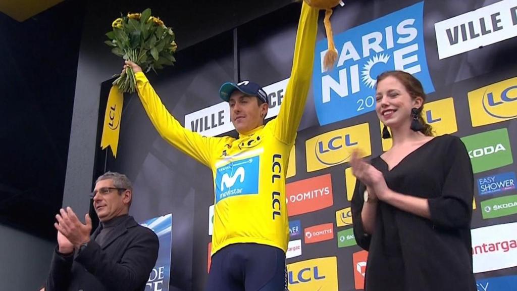 Marc Soler en el podio de la París-Niza.