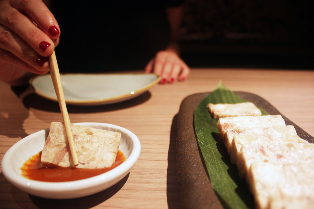 Yakiniku Rikyu. Tarrina de manitas de cerdo_02