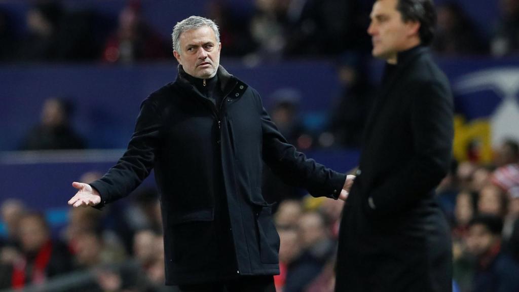 Mourinho, alicaído, ante Montella.