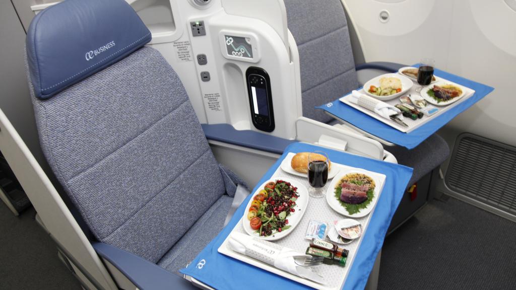 Butacas flat bet totalmente abatibles en la clase business.