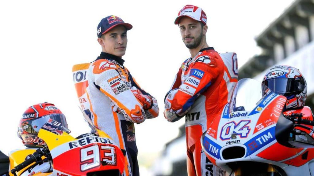 Marc Márquez y Dovizioso posan en el GP de Valencia.