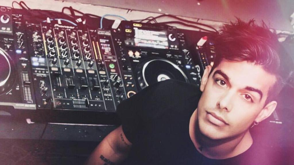 DJ Lobo en una de sus noches de trabajo.