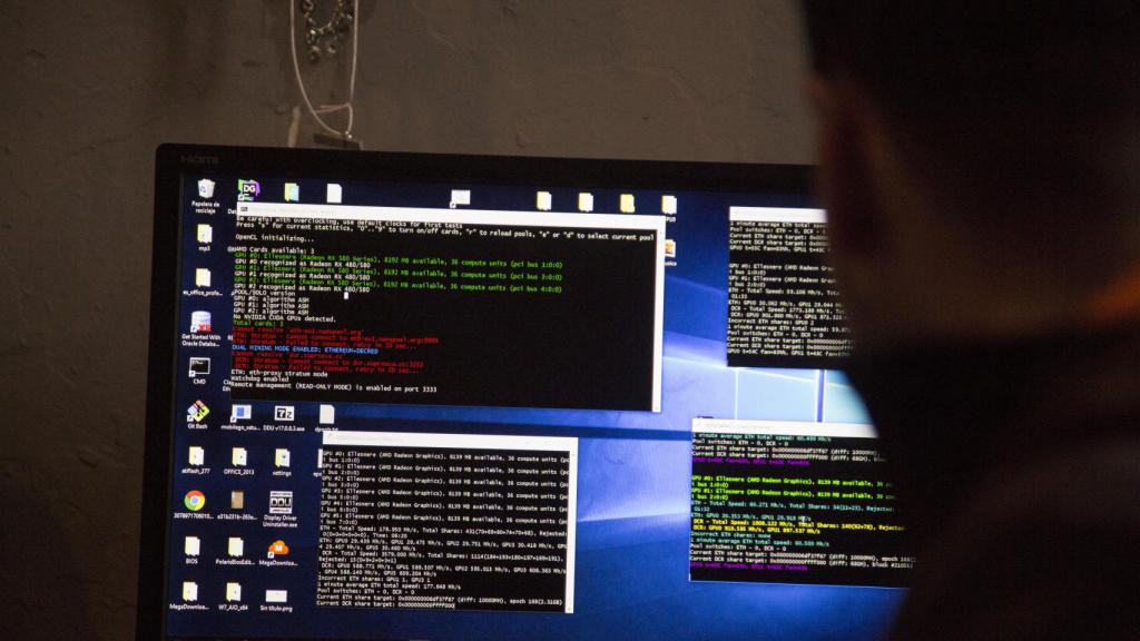 Muestreo de varios equipos de minado trabajando en simultáneo.