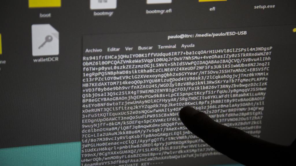 Clave de encriptación para acceder a las inversiones en criptomonedas de Paulo Suárez, y que se puede almacenar en cualquier soporte físico o en la nube.