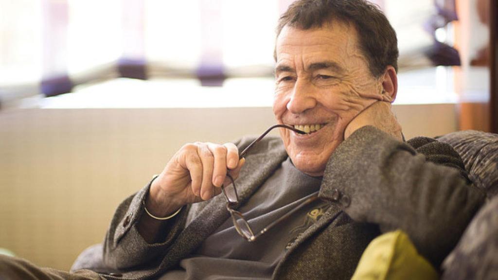 Dragó se estrena c como director y actor porno.