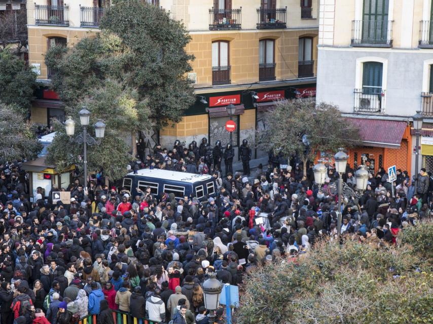 Imagen de la plaza de Lavapiés este viernes por la tarde.