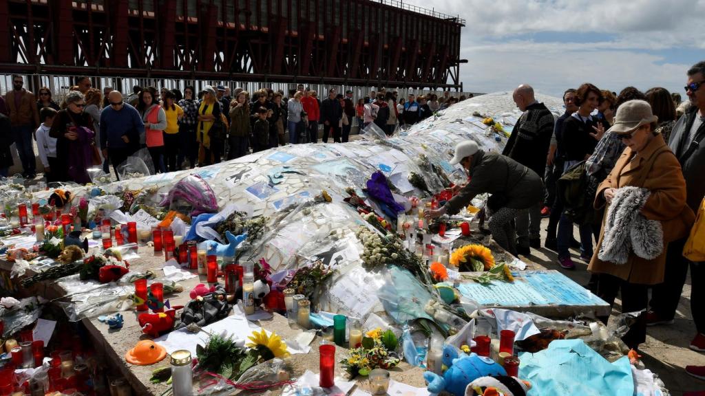 Concentración contra la derogación de la prisión permanente revisable en Almería