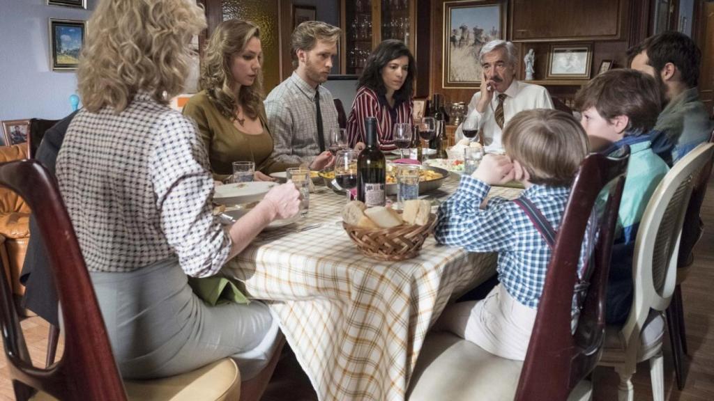 Parte del reparto de 'Cuéntame'