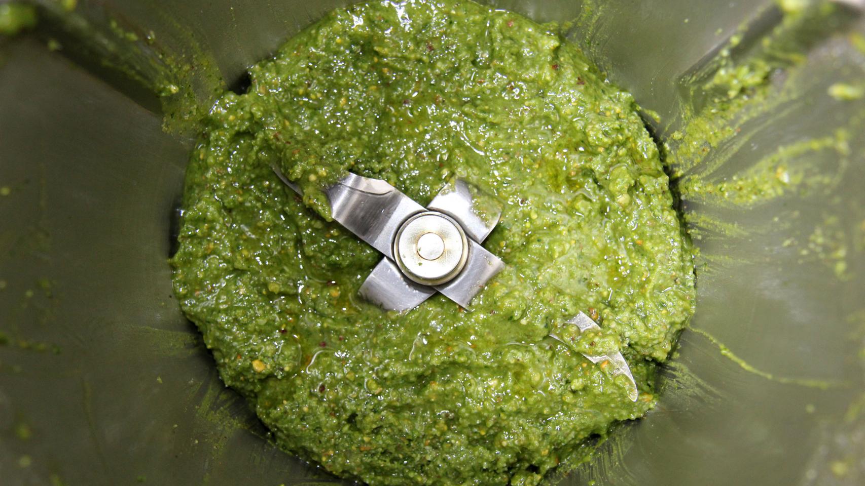 PALMERAS SALADAS CON TAPENADE NEGRO Y PESTO VERDE 04