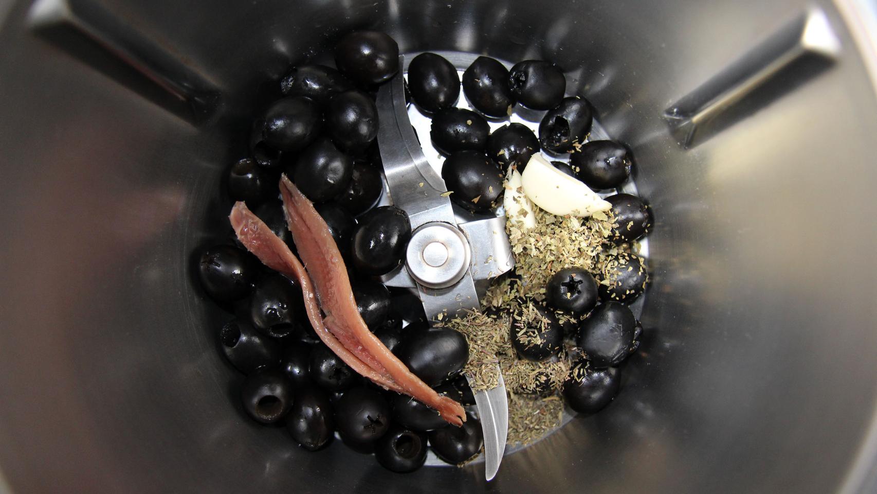 PALMERAS SALADAS CON TAPENADE NEGRO Y PESTO VERDE 06