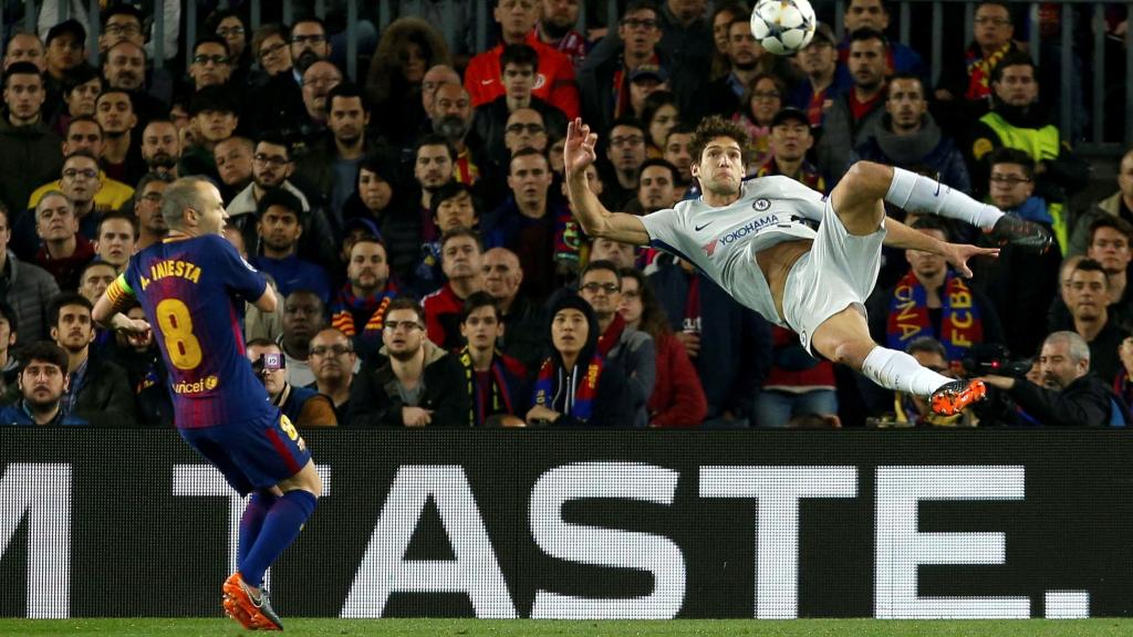 Desde que llegó al Chelsea, Marcos Alonso no ha parado de triunfar.