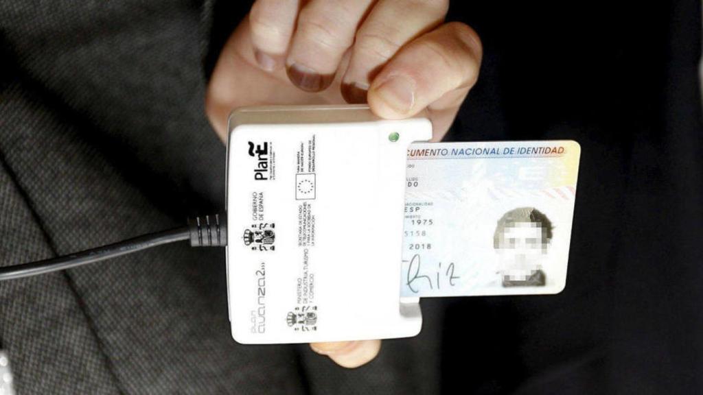 Un lector de DNI electrónico, en una imagen de archivo.