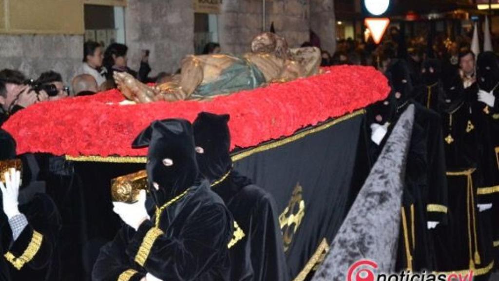 ejercicio via cruces santo entierro 18