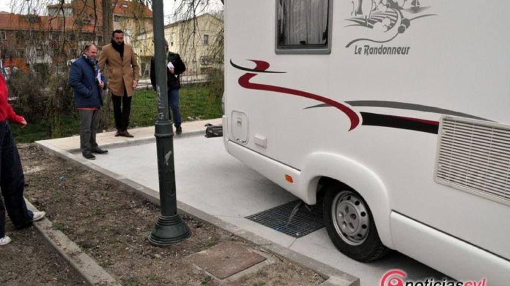 Caravanas en el parque de la Avenida de la Frontera en Zamora (Archivo)