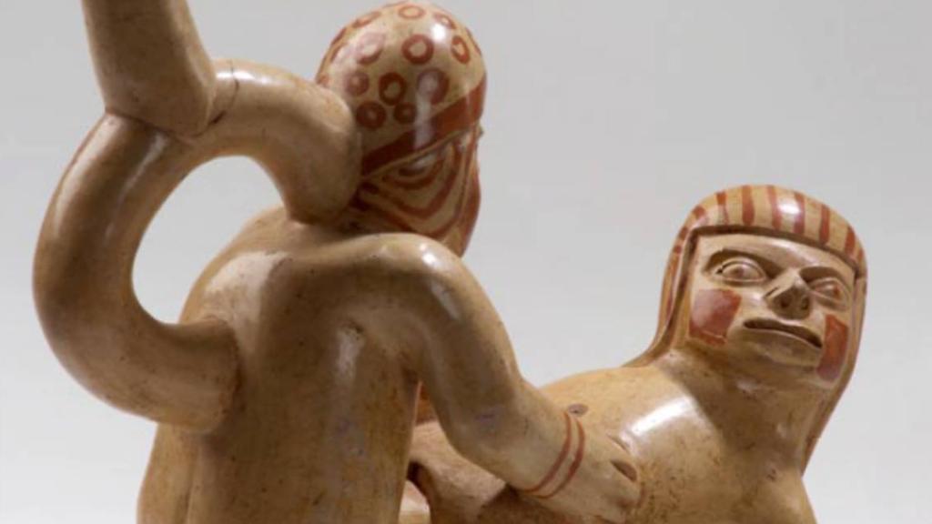 Un huaco inca que muestra a un hombre copulando con una mujer-animal.