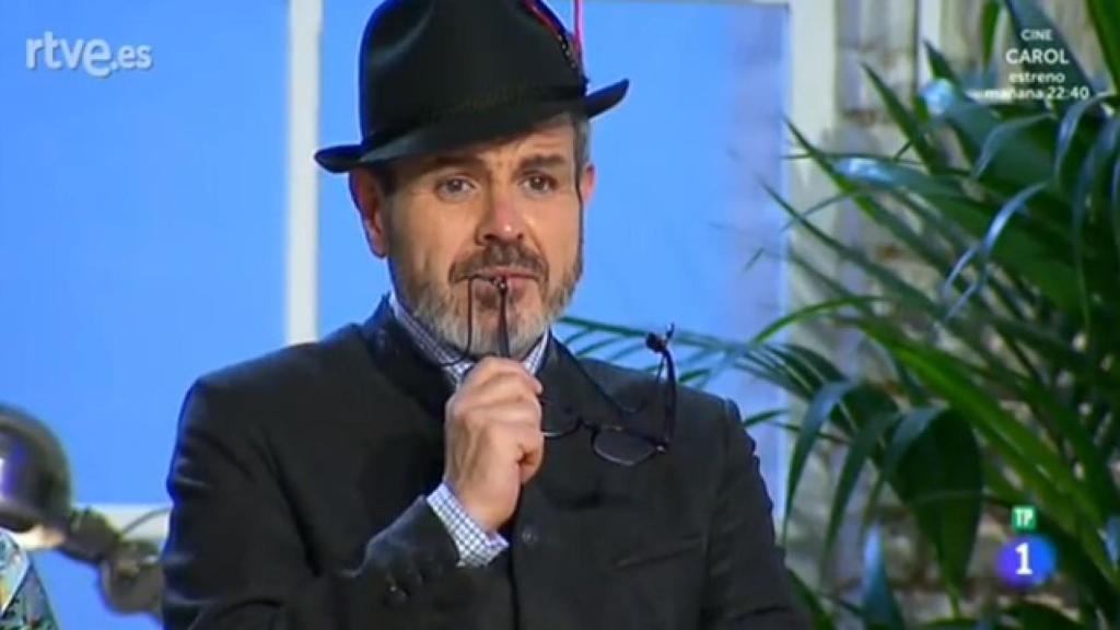 El modista muy emocionado.