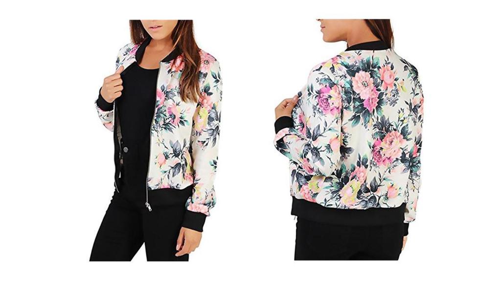 El material con el que está hecha es poliéster.