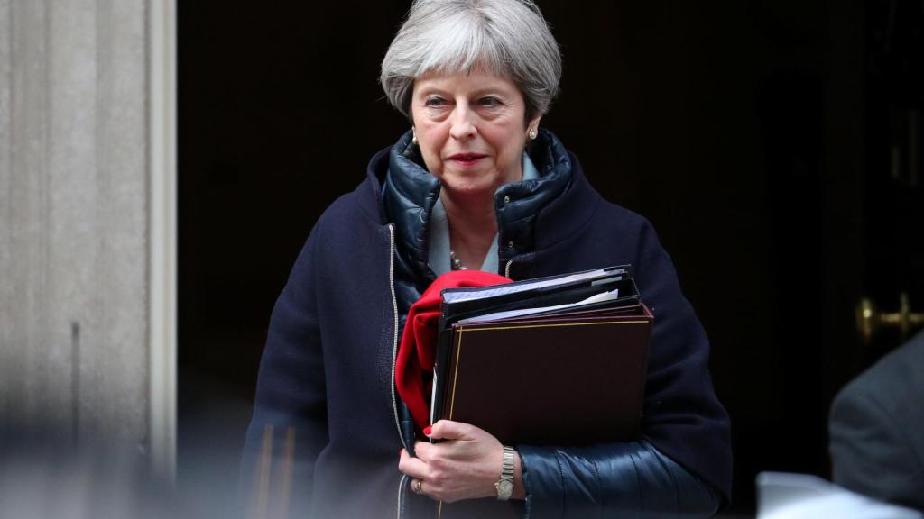 May quiere seguir participando en Galileo pese al 'brexit'
